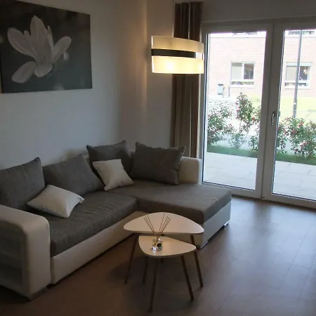 Palais Am See Apartment *